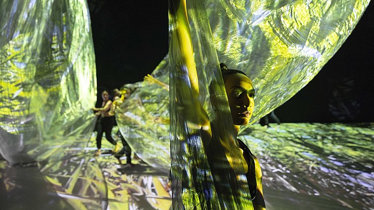 Spectacle: TOUT-MOUN - étape de travail,
Chorégraphie: Héla Fattoumi et Eric Lamoureux, 
Lieu: Centre Chorégraphique National de Bourgogne Franche-Comté à Belfort - Viadanse, le 24/04/2023